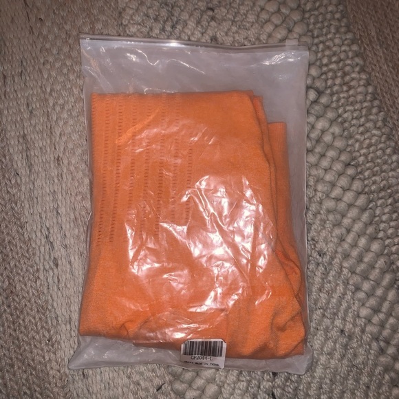 High Waisted Seamless Butt Contour Athletic Leggings L NEW - Picture 3 of 3